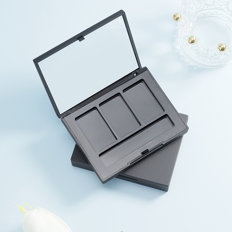 Eyeshadow case