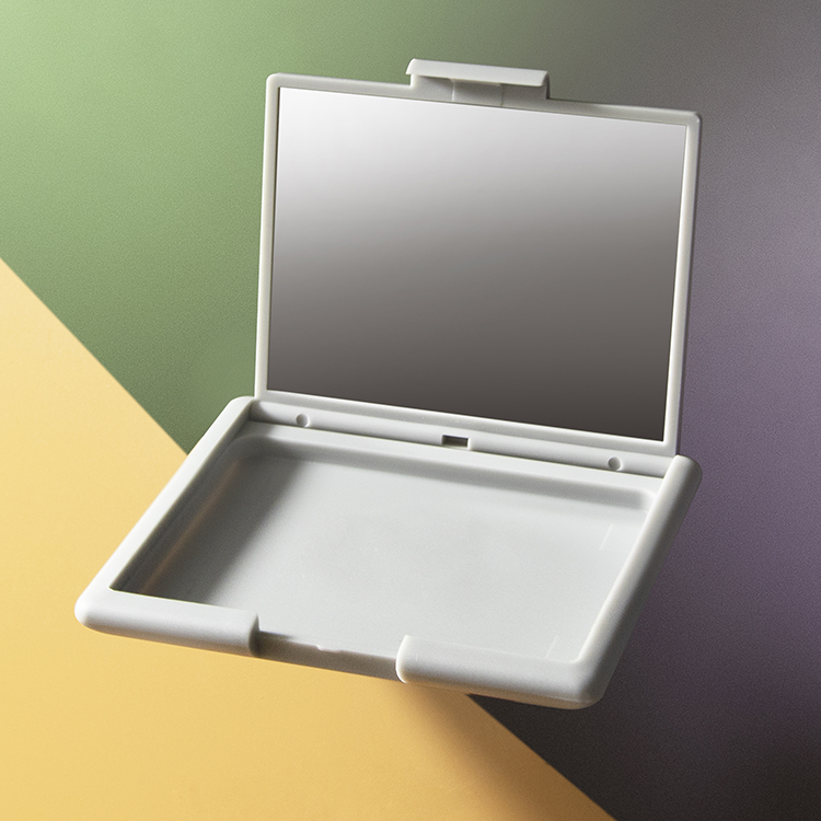 Press Powder Case vs. Loose Powder Case